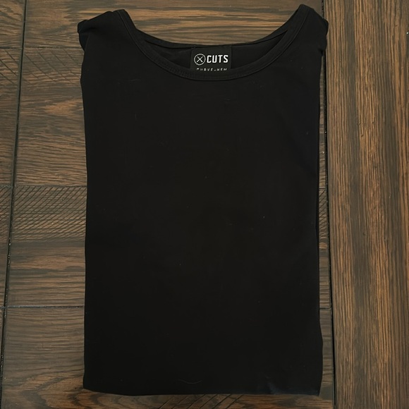 Cuts Clothing Curve-Hem Tee Black Mens XL - Picture 2 of 4